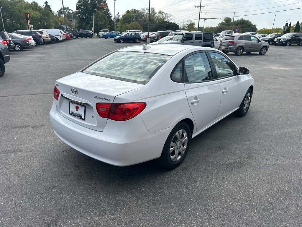 2010 Hyundai Elantra Image 5