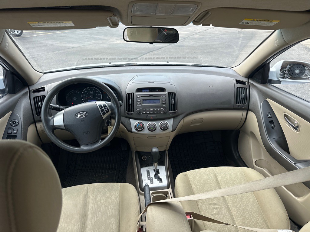 2010 Hyundai Elantra Image 10