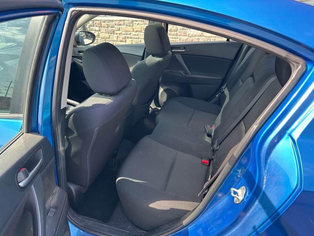 2012 Mazda Mazda3 Image 9