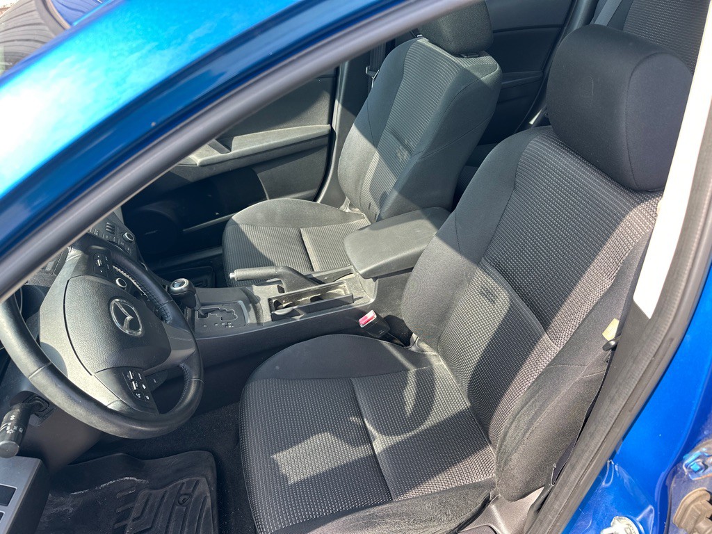 2012 Mazda Mazda3 Image 12