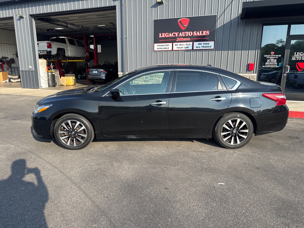 2018 Nissan Altima Image 2