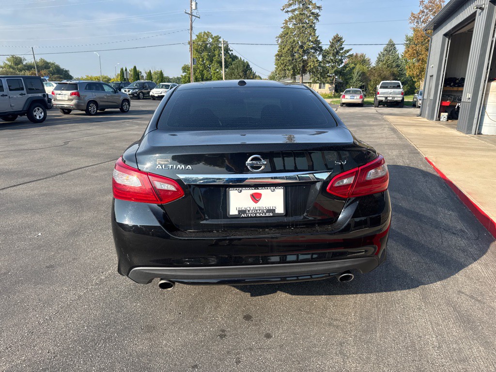 2018 Nissan Altima Image 4