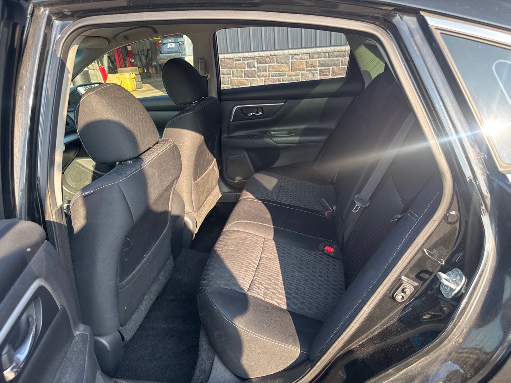 2018 Nissan Altima Image 9