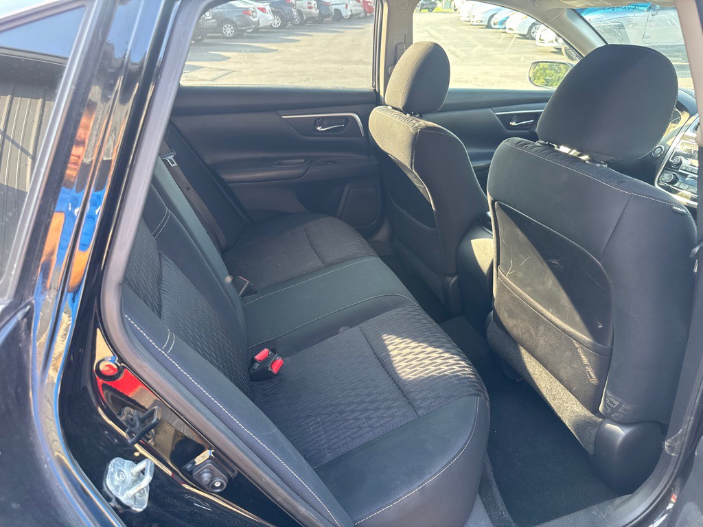 2018 Nissan Altima Image 11