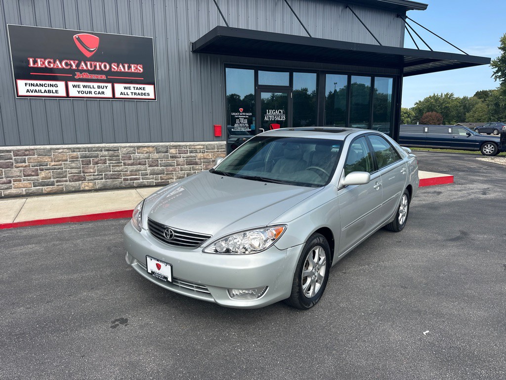 2005 Toyota Camry Image 1