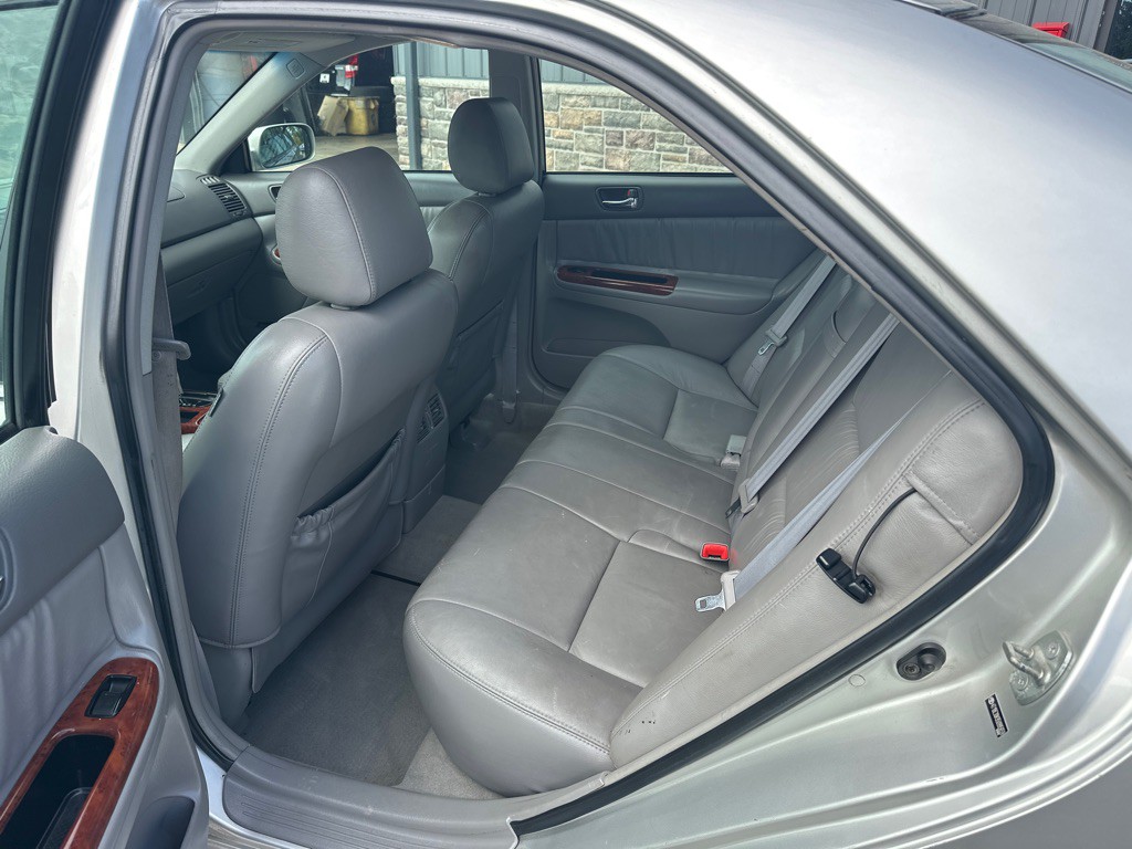 2005 Toyota Camry Image 9