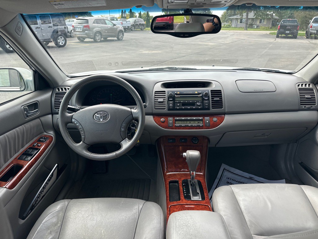 2005 Toyota Camry Image 11