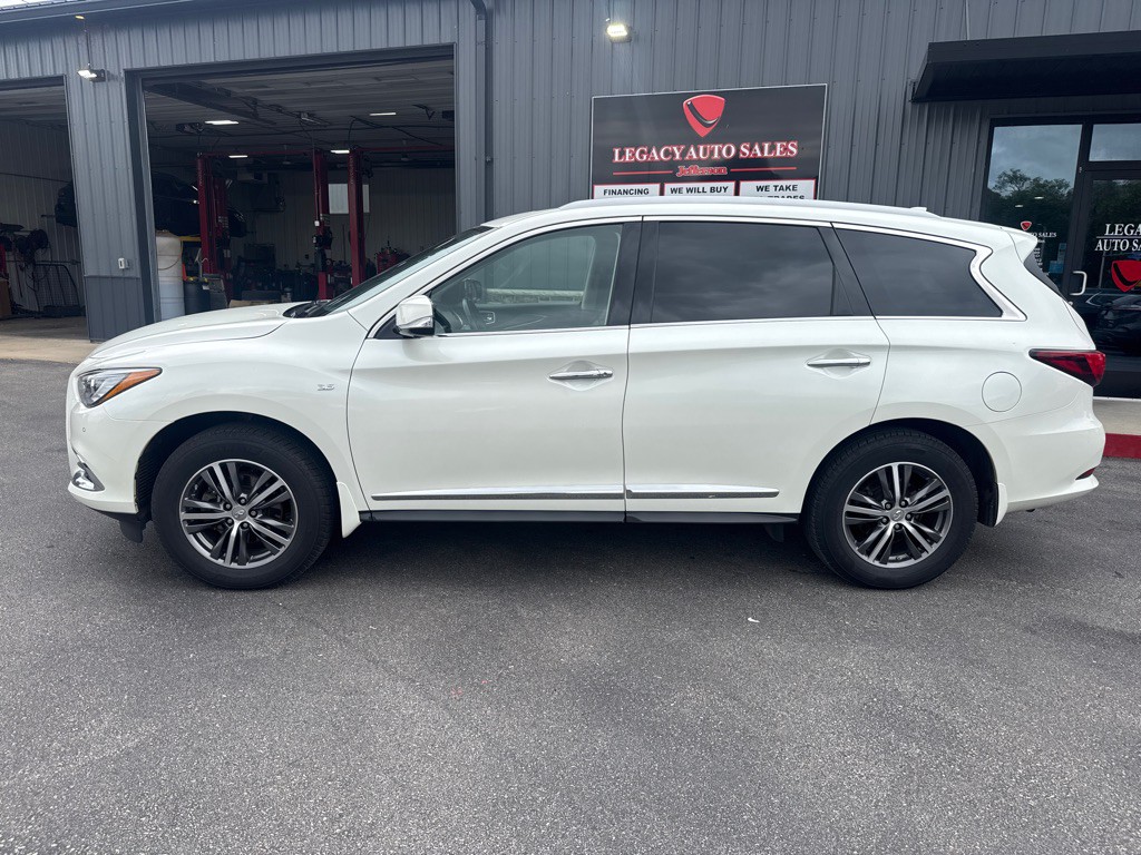 2017 INFINITI QX60 Image 2