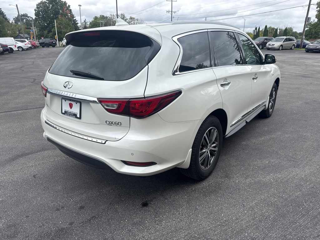 2017 INFINITI QX60 Image 5