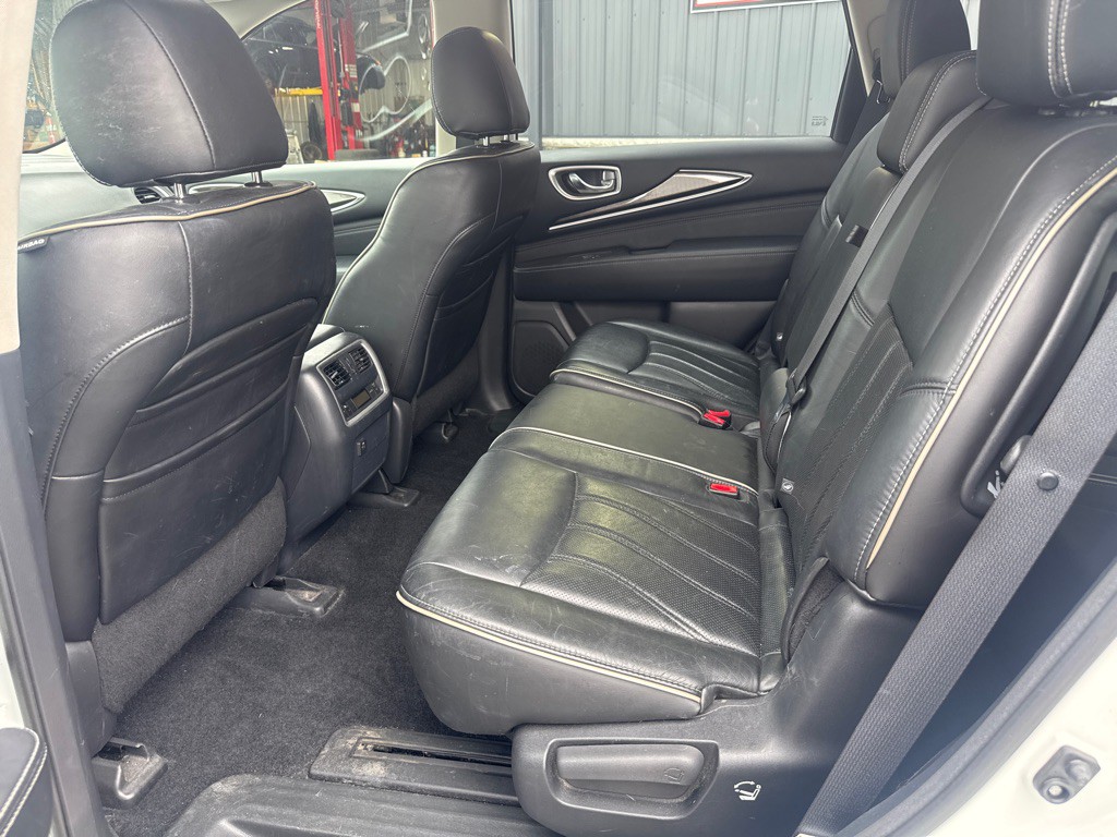 2017 INFINITI QX60 Image 12