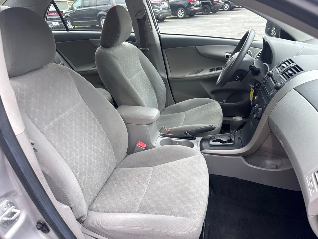 2009 Toyota Corolla Image 12