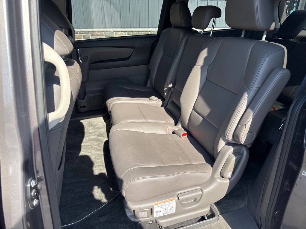 2016 Honda Odyssey Image 11