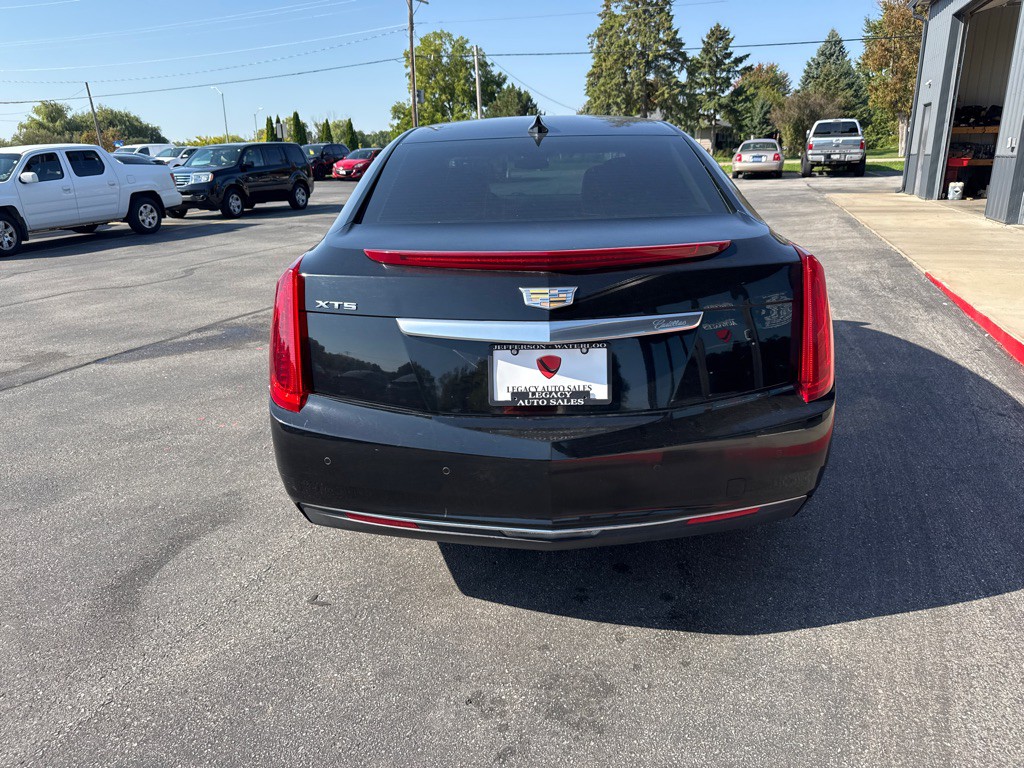 2016 Cadillac XTS Image 4