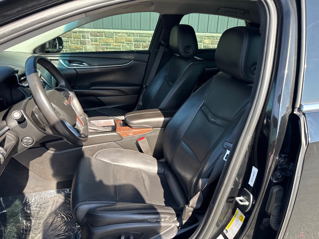 2016 Cadillac XTS Image 8