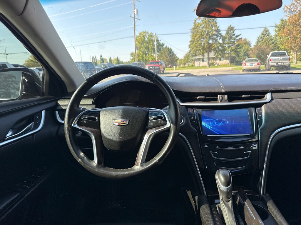 2016 Cadillac XTS Image 10