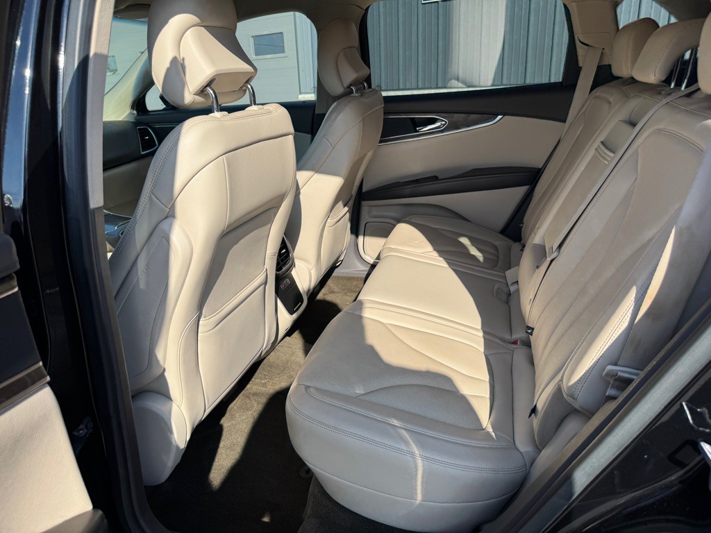 2017 Lincoln MKX Image 9