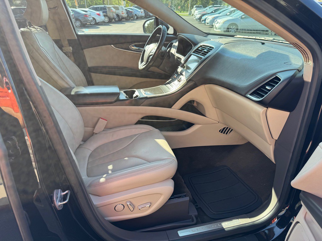 2017 Lincoln MKX Image 12