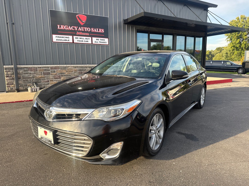 2013 Toyota Avalon Image 1