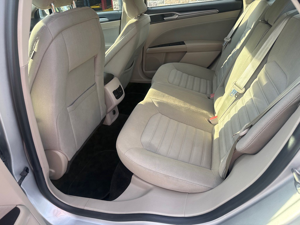 2017 Ford Fusion Image 9