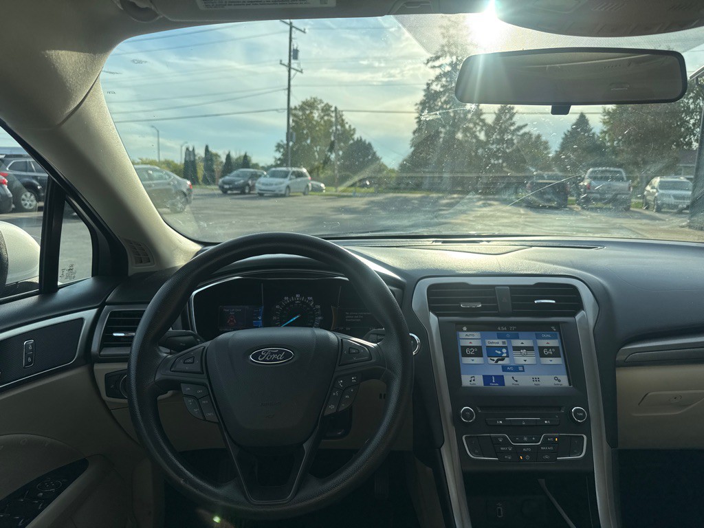 2017 Ford Fusion Image 10