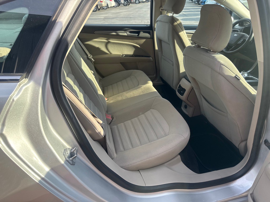 2017 Ford Fusion Image 11