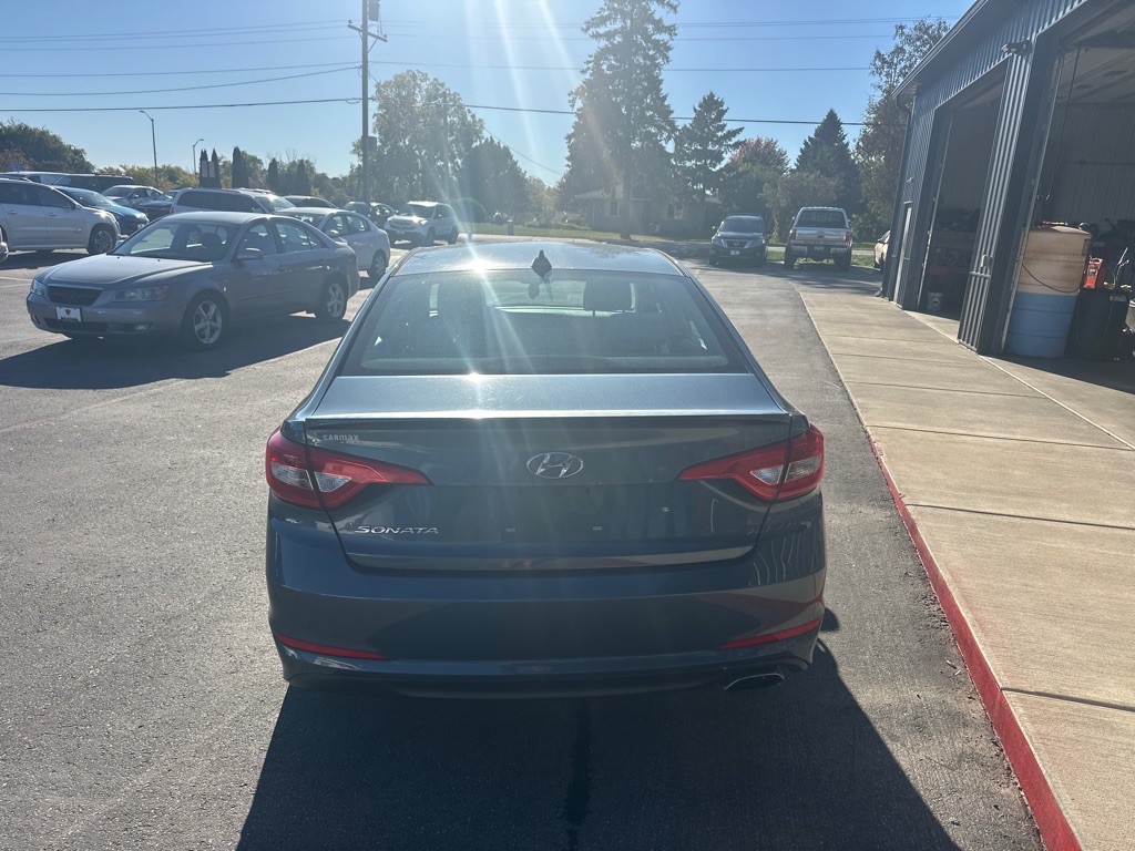 2015 Hyundai Sonata Image 4