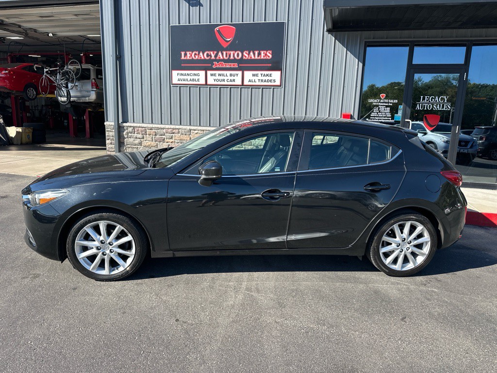 2018 Mazda Mazda3 Image 2