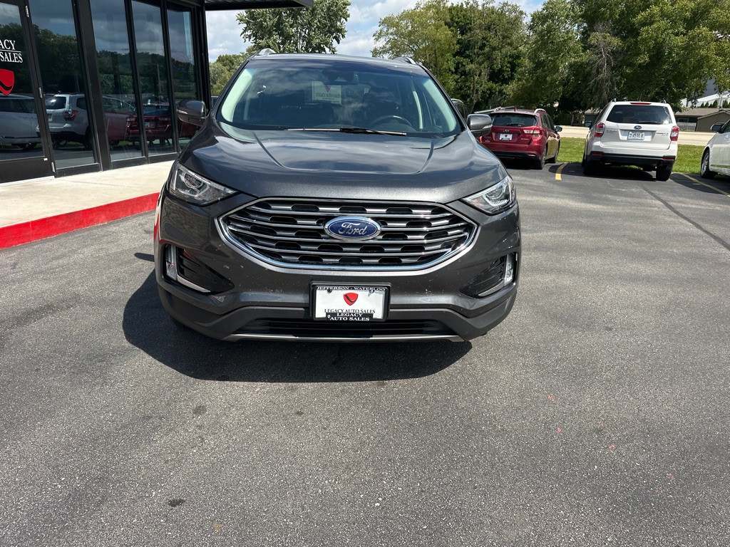 2019 Ford Edge Image 8