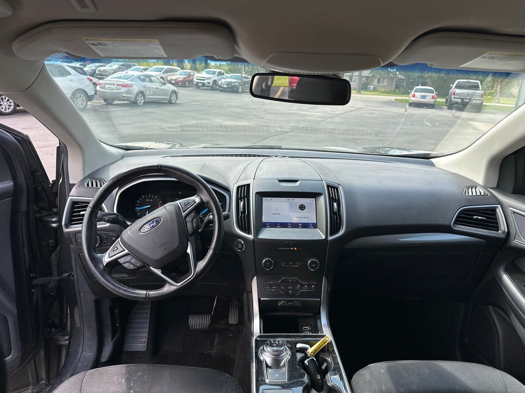 2019 Ford Edge Image 10
