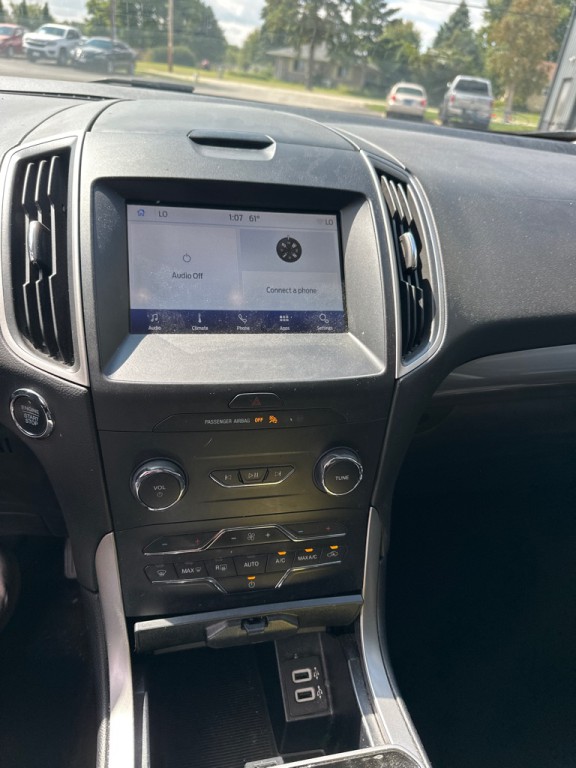 2019 Ford Edge Image 12