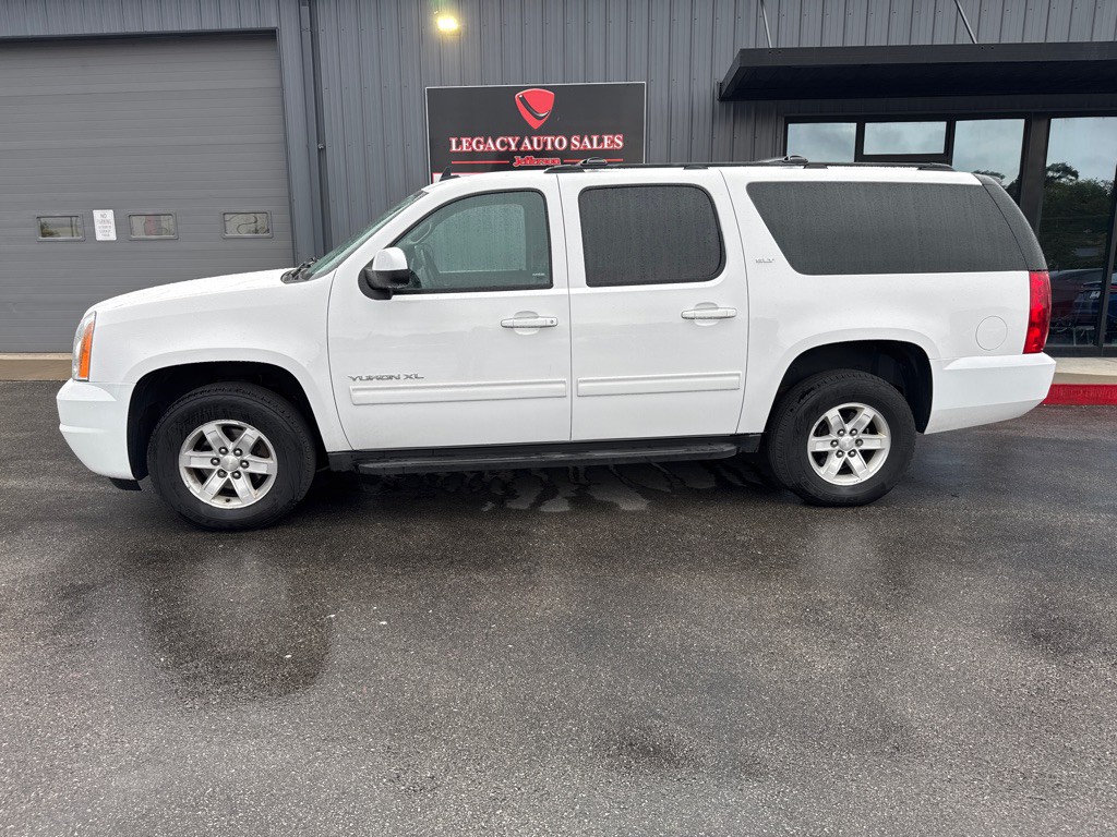 2014 GMC Yukon Image 2