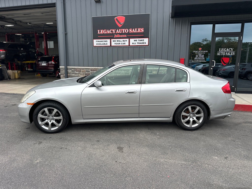 2005 INFINITI G35 Image 2