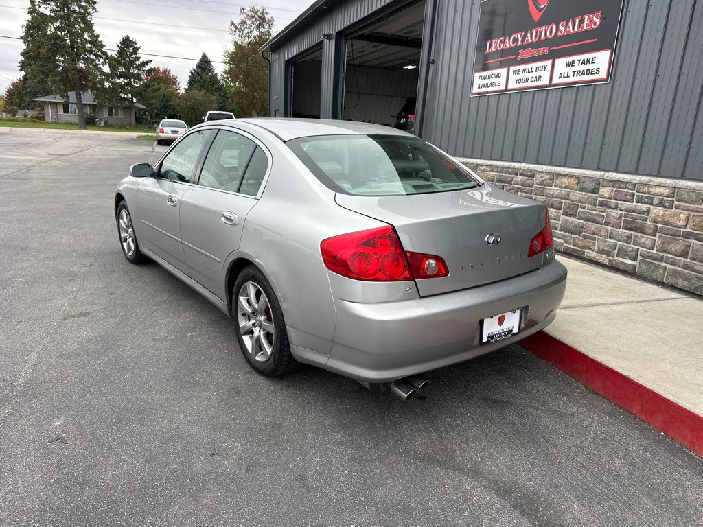 2005 INFINITI G35 Image 3