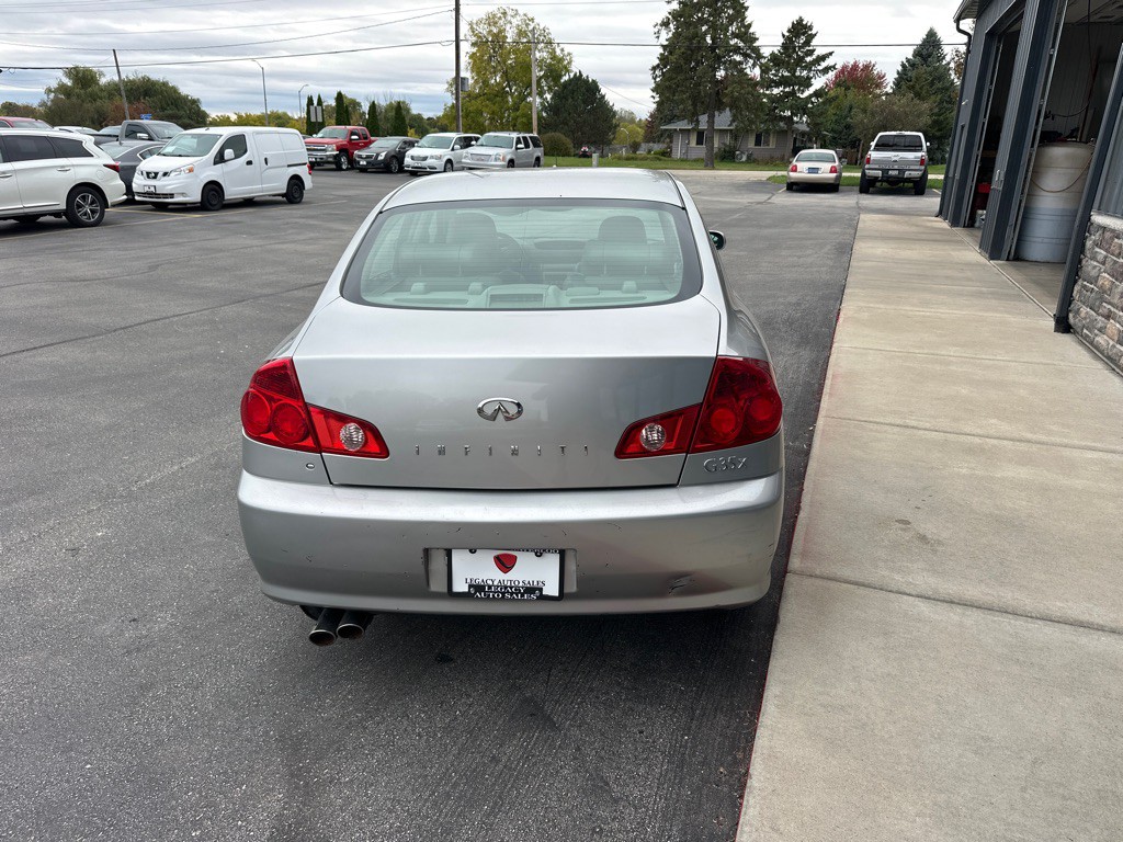 2005 INFINITI G35 Image 4
