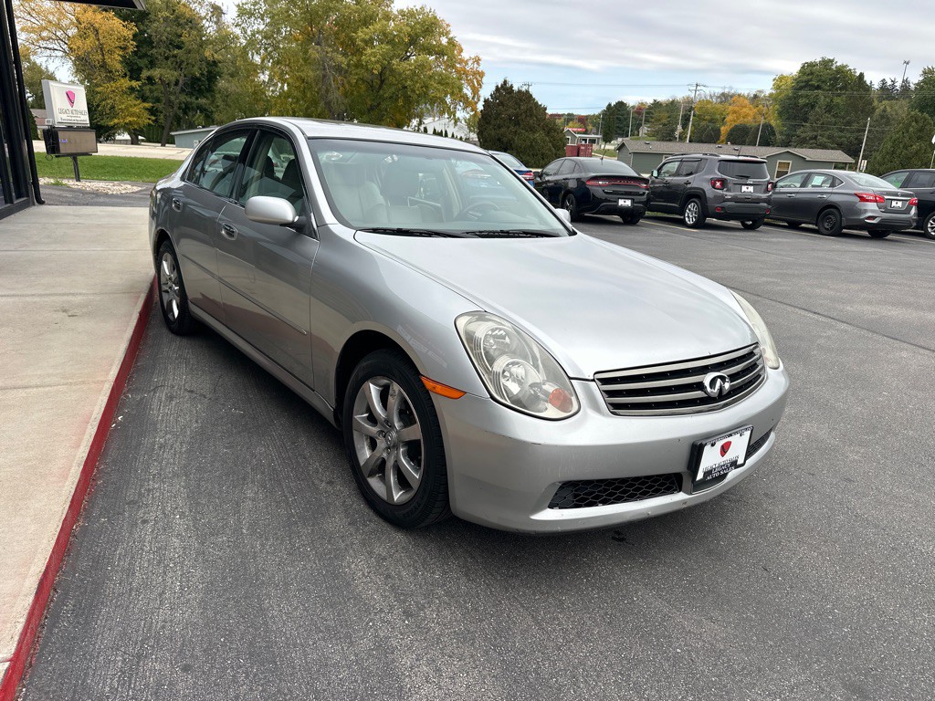 2005 INFINITI G35 Image 7