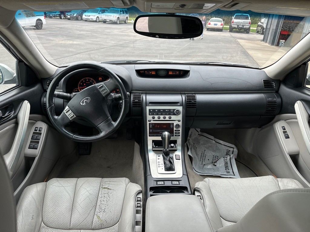2005 INFINITI G35 Image 11