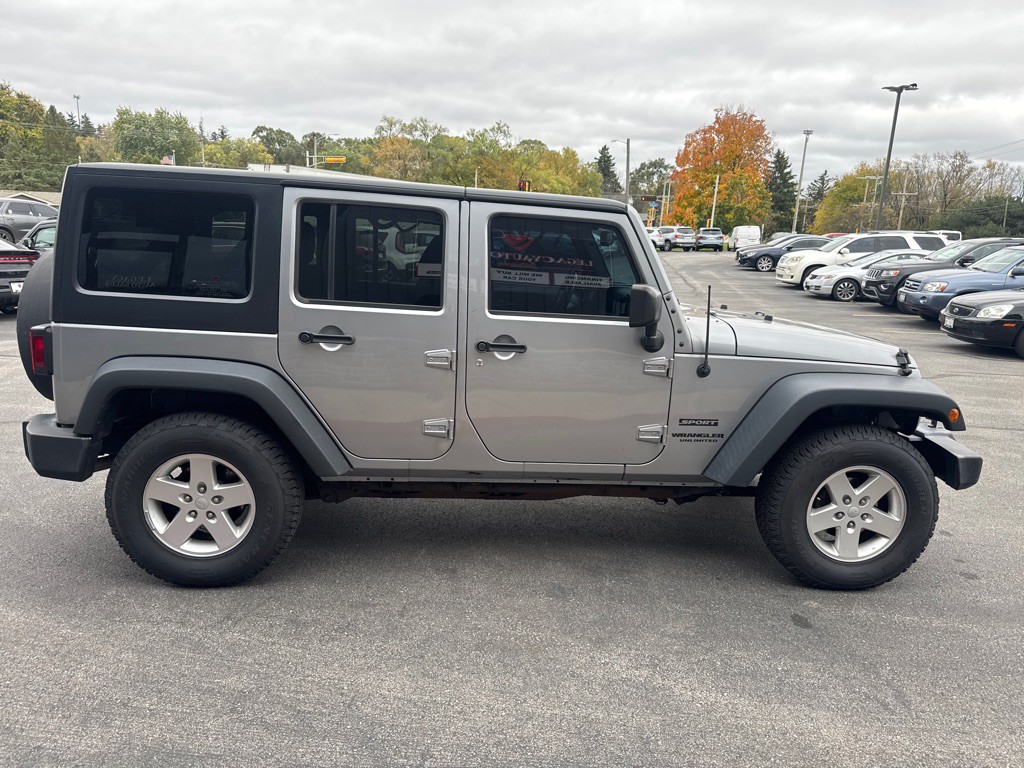 2017 Jeep Wrangler Unlimited Image 7