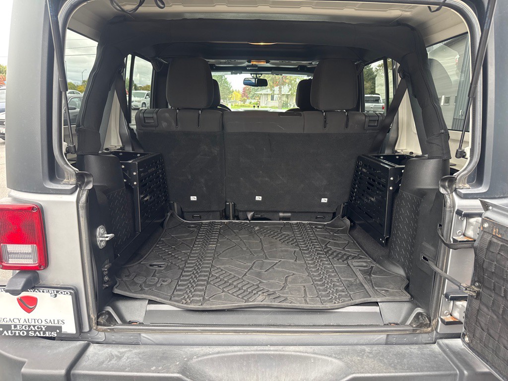 2017 Jeep Wrangler Unlimited Image 12