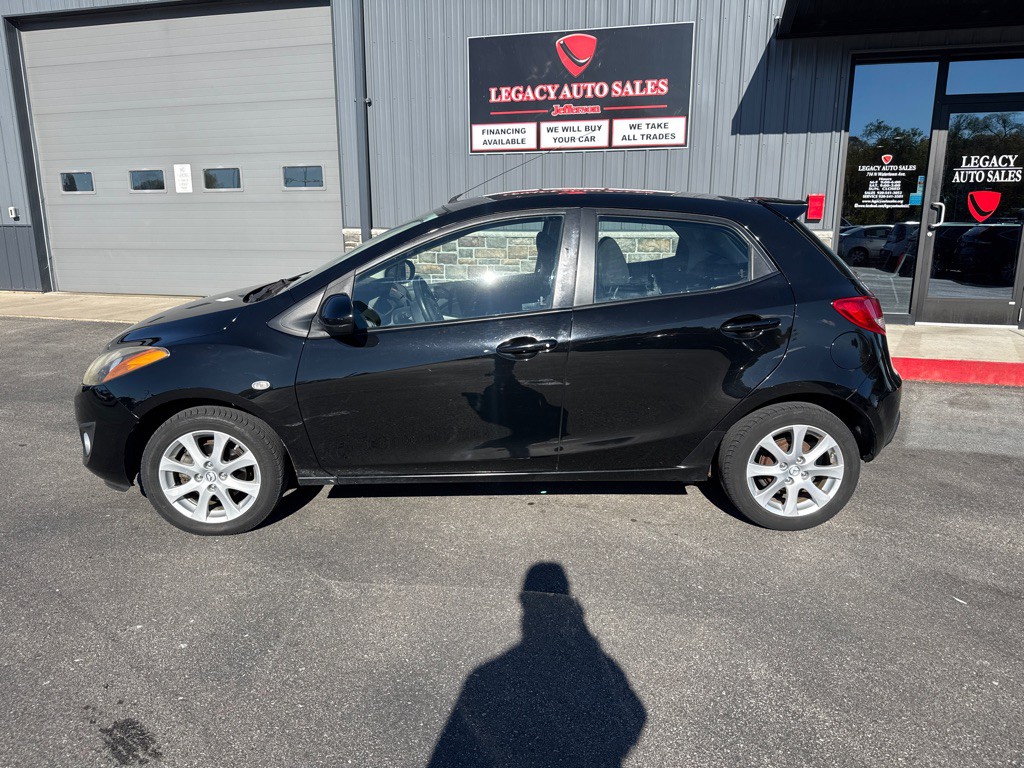 2011 Mazda Mazda2 Image 2