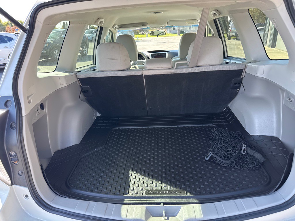 2012 Subaru Forester Image 12