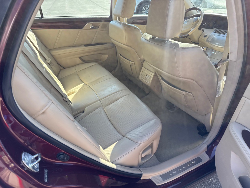 2009 Toyota Avalon Image 12