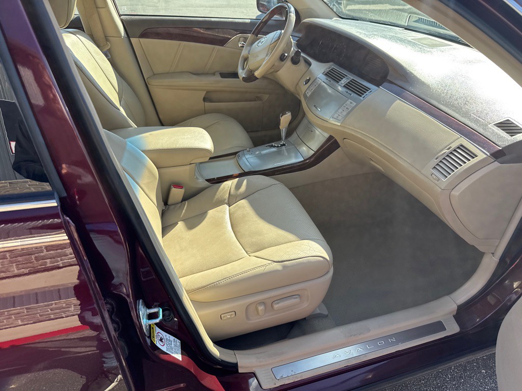 2009 Toyota Avalon Image 13