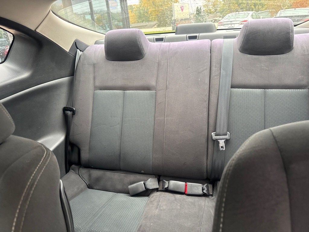 2010 Nissan Altima Image 9