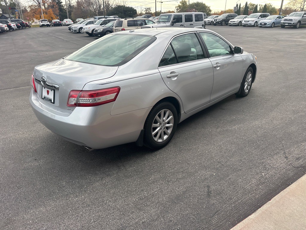 2010 Toyota Camry Image 5