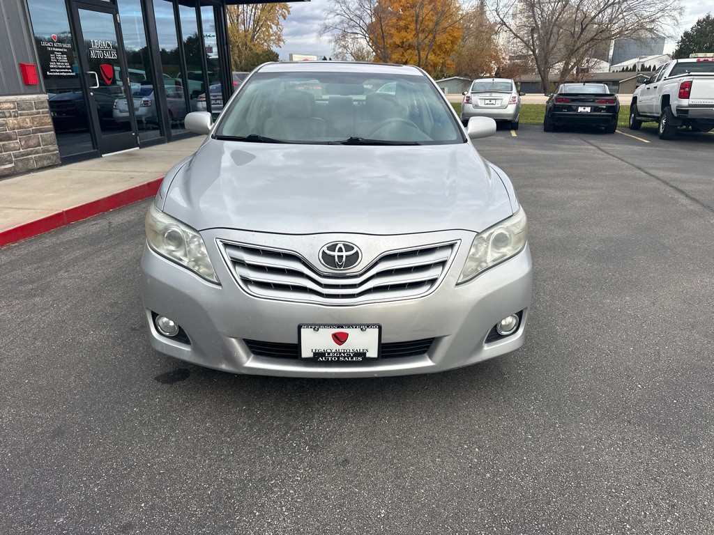 2010 Toyota Camry Image 8