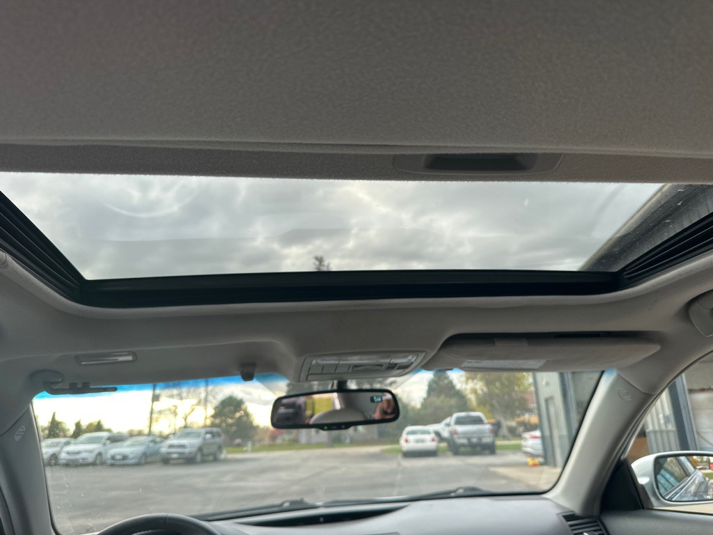 2010 Toyota Camry Image 10