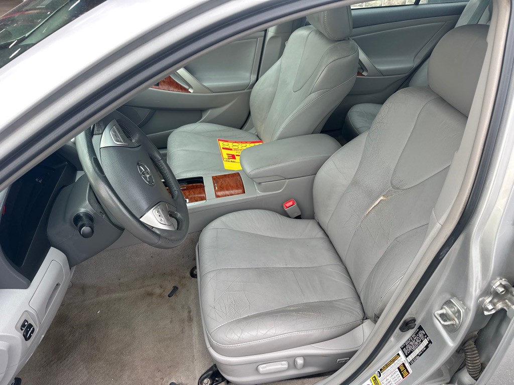 2010 Toyota Camry Image 12