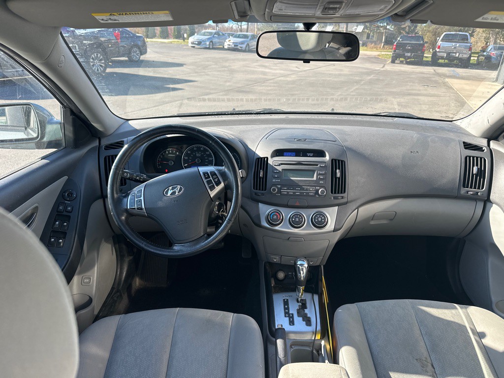 2010 Hyundai Elantra Image 11