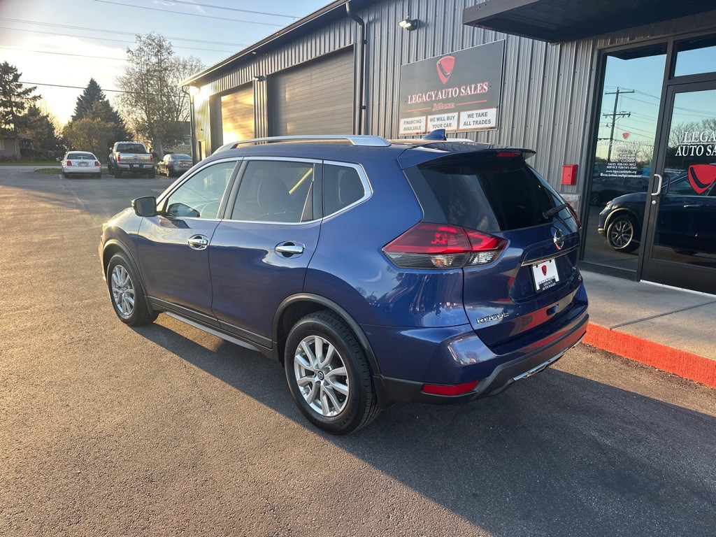 2018 Nissan Rogue Image 3