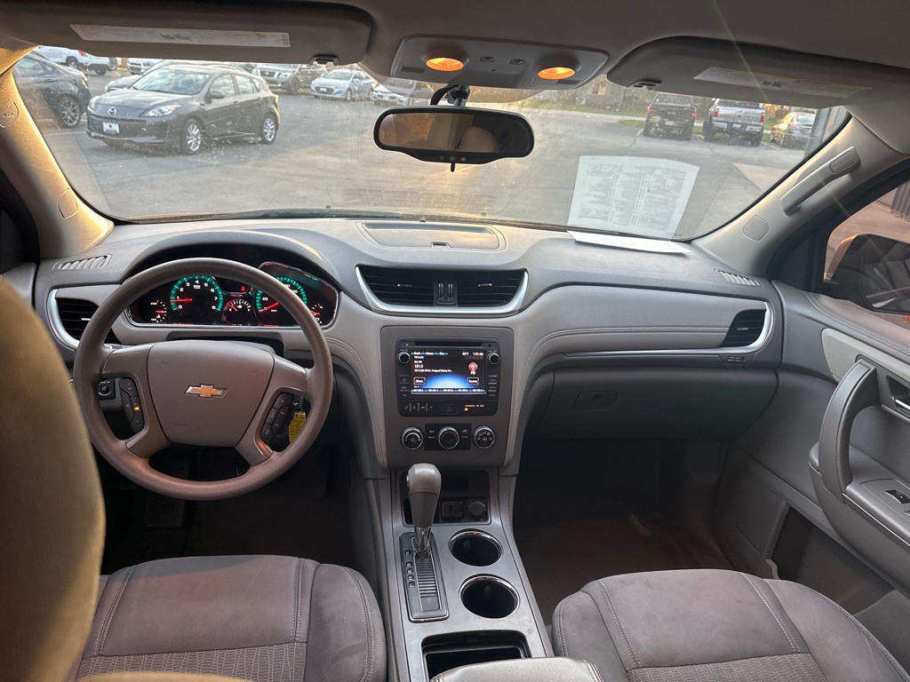 2017 Chevrolet Traverse Image 12
